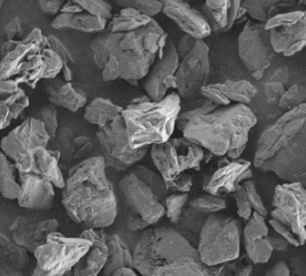 Chất liệu anode graphite có độ bền nén với tốc độ sạc -0,7C và tính chất chứa độ ẩm 14